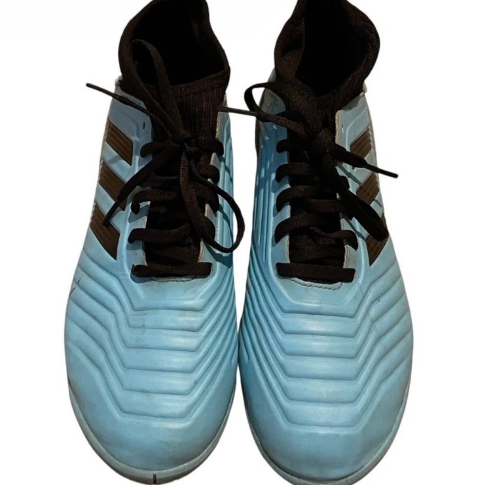 Adidas Unisex Child Indoor Soccer Predator Sz. US 5.5 Sports Activewear
